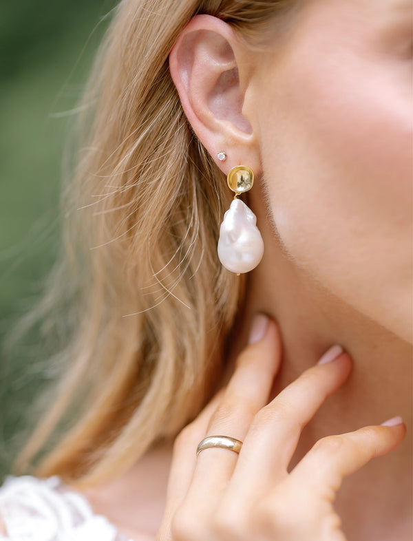 Addison Pearl Earrings