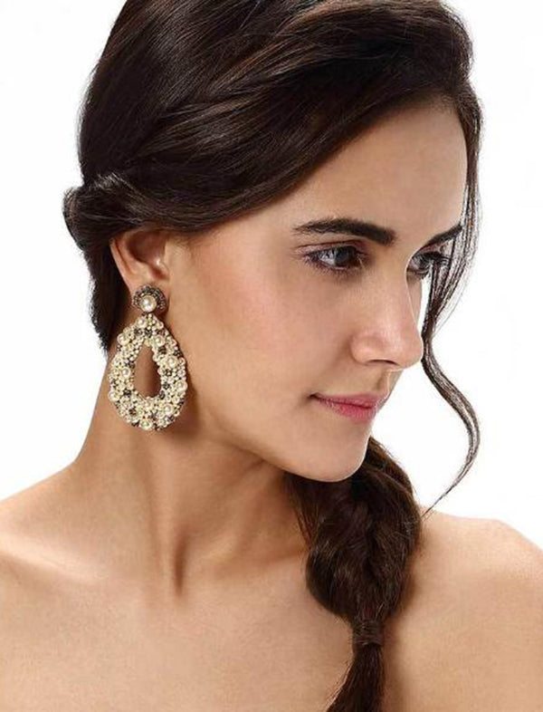 Deepa Gurnani
Arabella Earring - Gold
