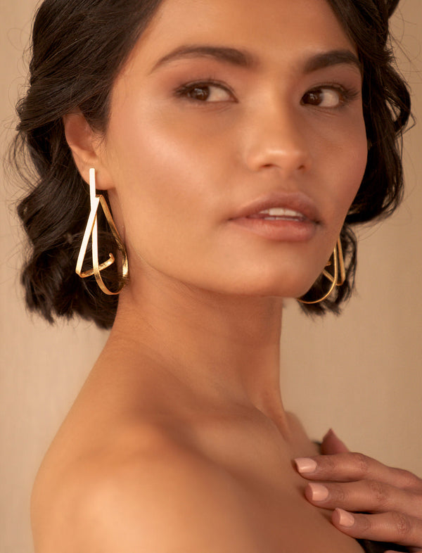 Dinari Jewellery
Knot Earrings - Gold