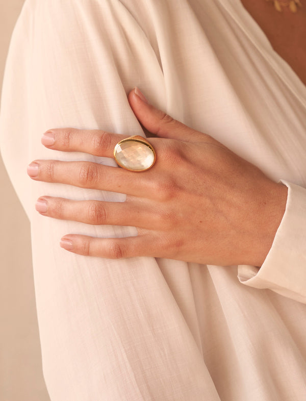 Marcia Moran
Marzia Statement Ring Gold Mother of Pearl